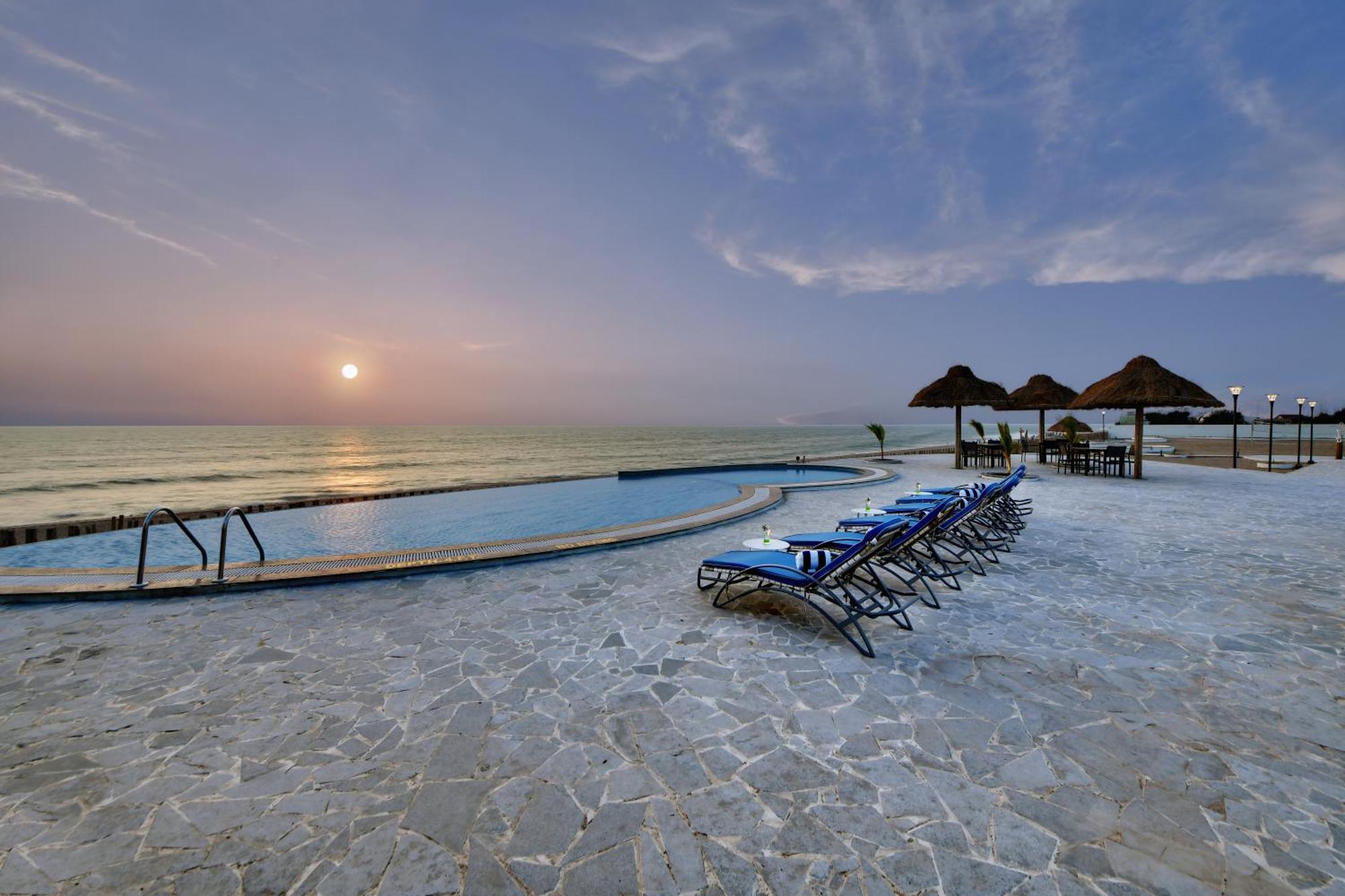 The Fern Leo Beach Resort , Madhavpur Porbandar Exterior foto